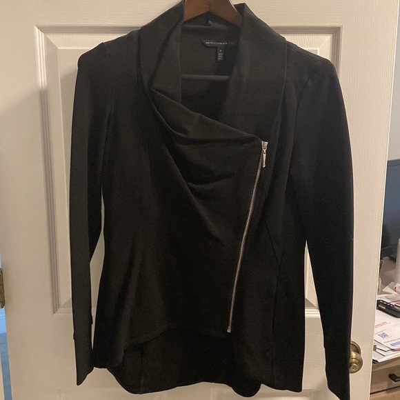 WHBM size 8 pointe jacket. So soft and travels well - Picture 1 of 5